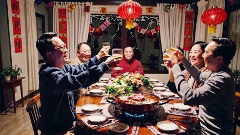 chinese new year family dinner