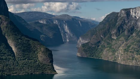 vista mozzafiato dell'aurlandsfjord