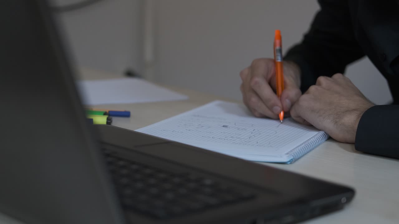 escribir un trabajo de estudio