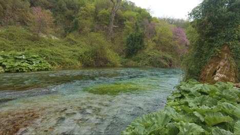 Water-spring,-Blue-water-in-Blue-Eye-near-Sarande-in-Albania,-Cinematic-places