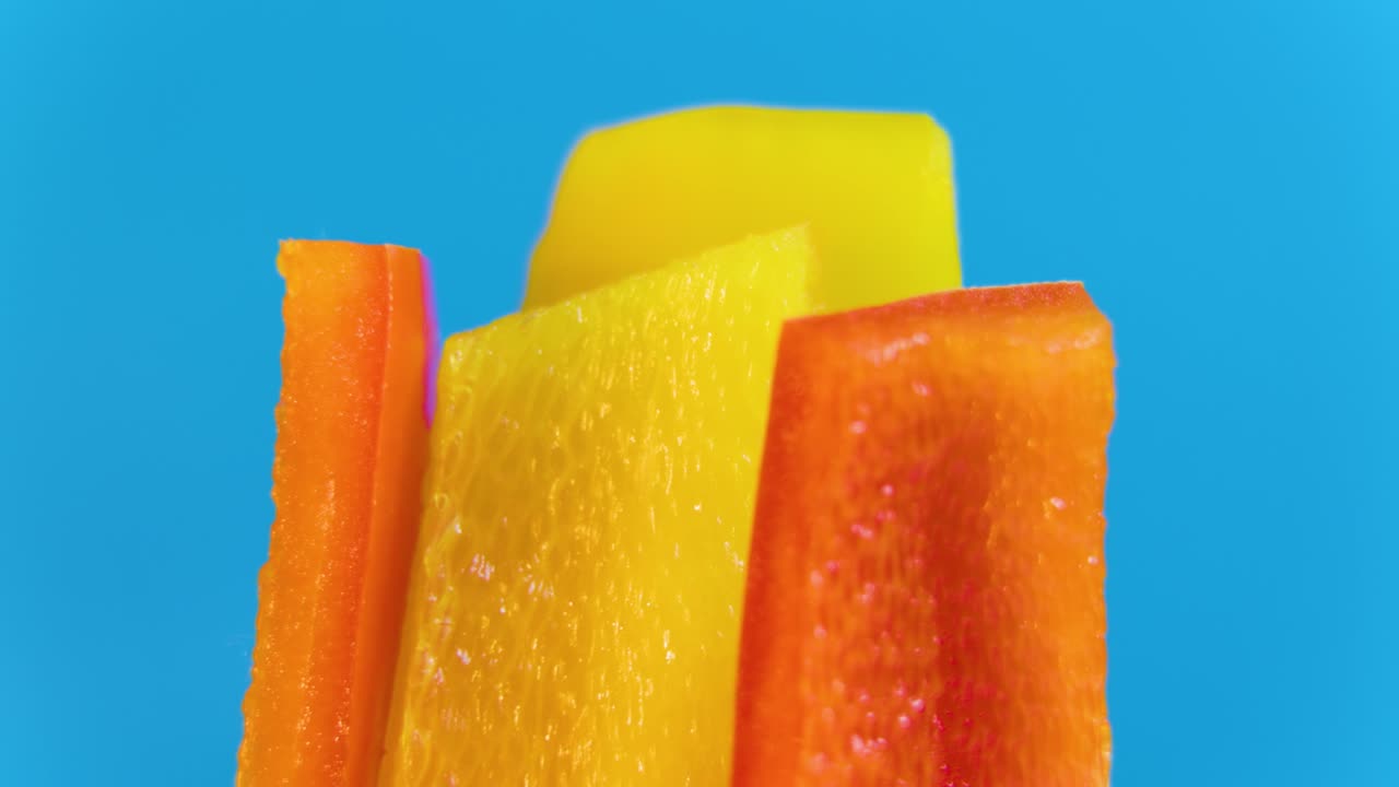 corta el pimienta dulce de cerca.