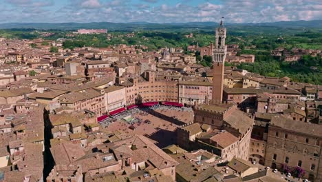 Aerial-view-of-Torre-del-Mangia-in-Siena,-Tuscany,-Italy