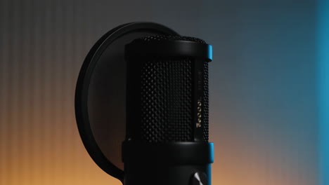 professional microphone with pop filter