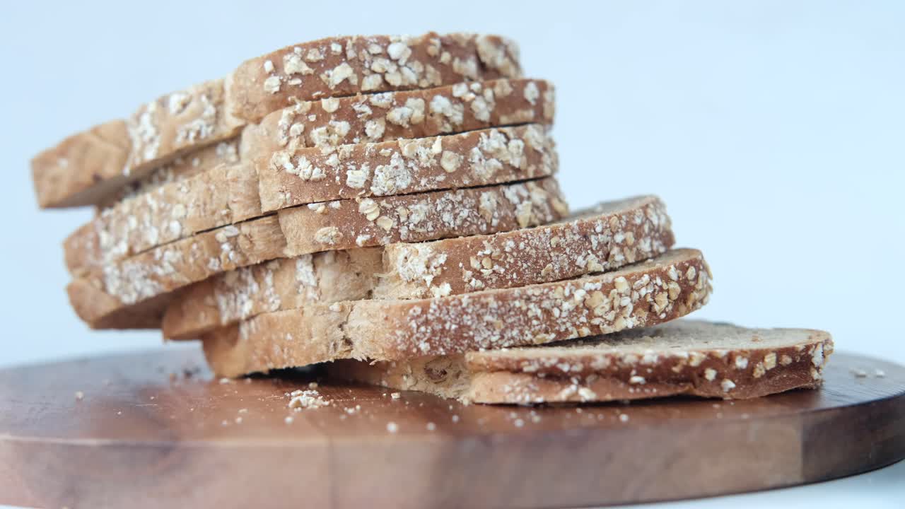 pan de avena en rodajas
