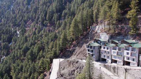 Resort-in-Murree,-Pakistan,-overlooking-pine-covered-hills