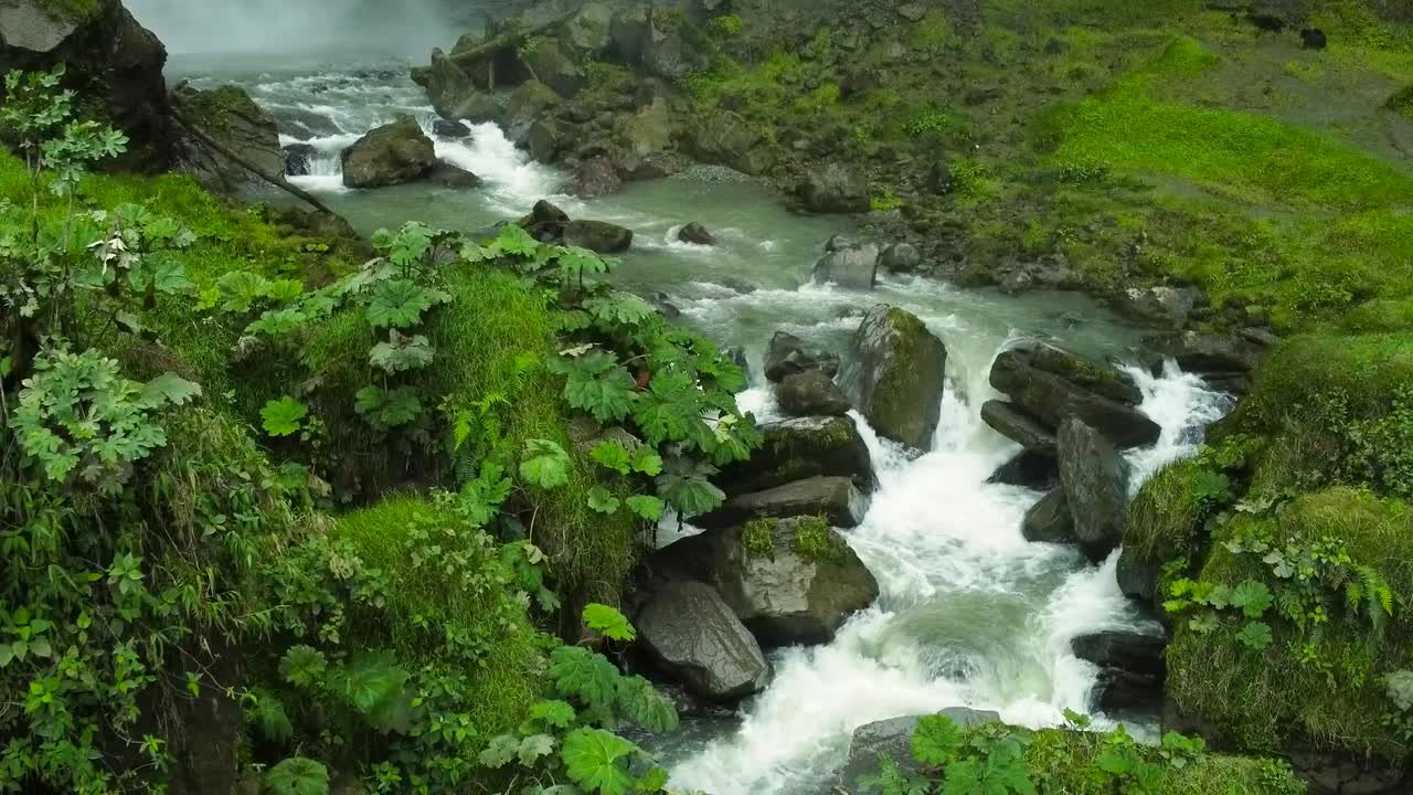 Reverberating the power of water
