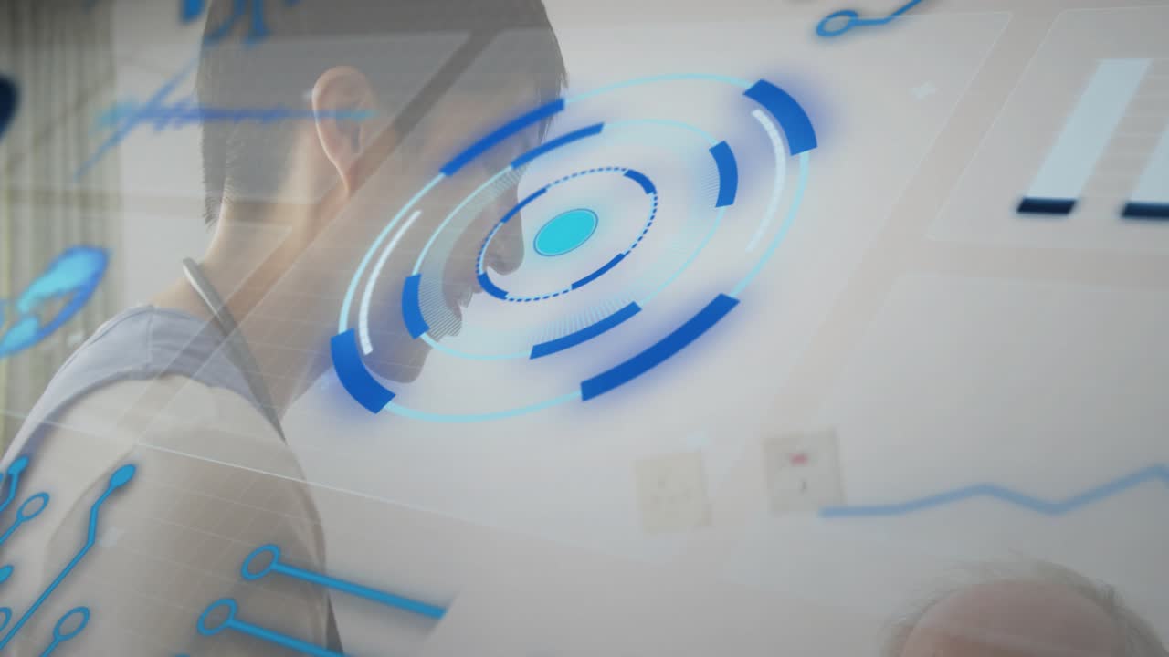 Ein Arzt überwacht eine rotierende blaue Schnittstelle, die neben dem Patientenbett erscheint und die Patientengesundheit scannt.
