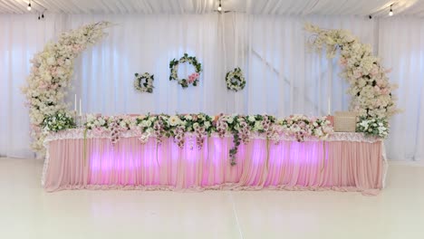 expensive table decoration in restaurant for wedding day