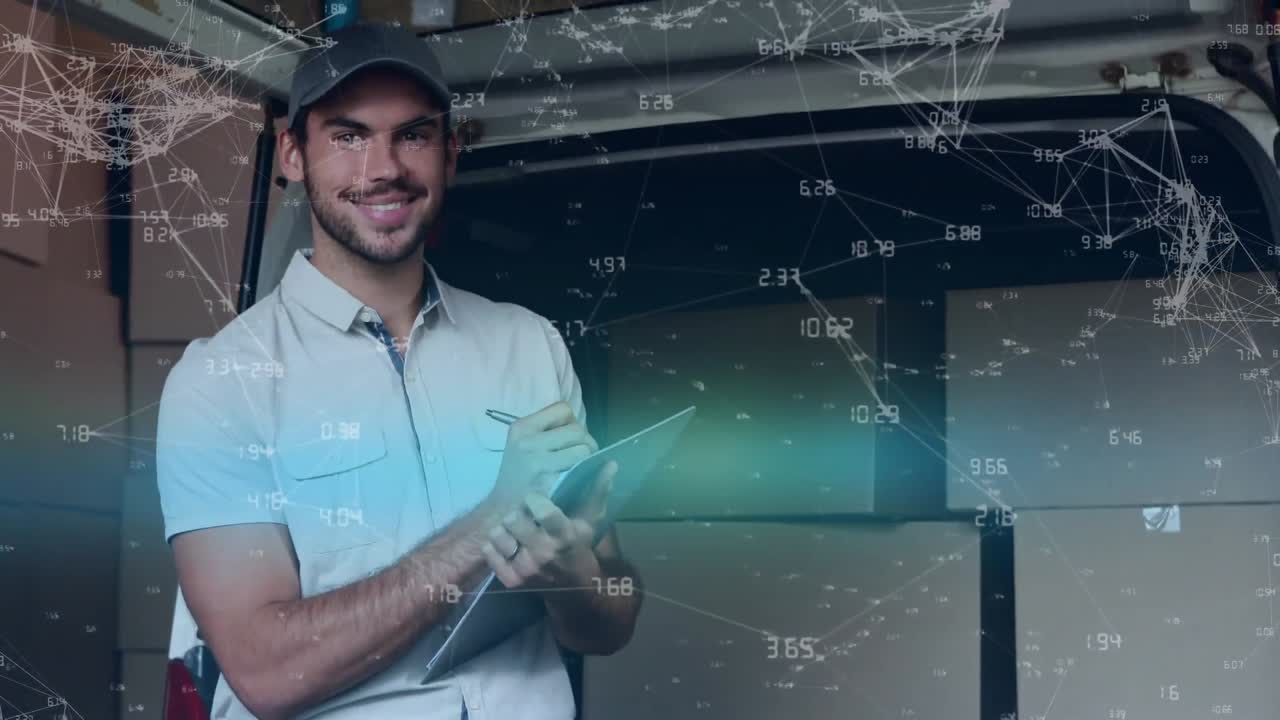 entregador escribiendo en un clipboard