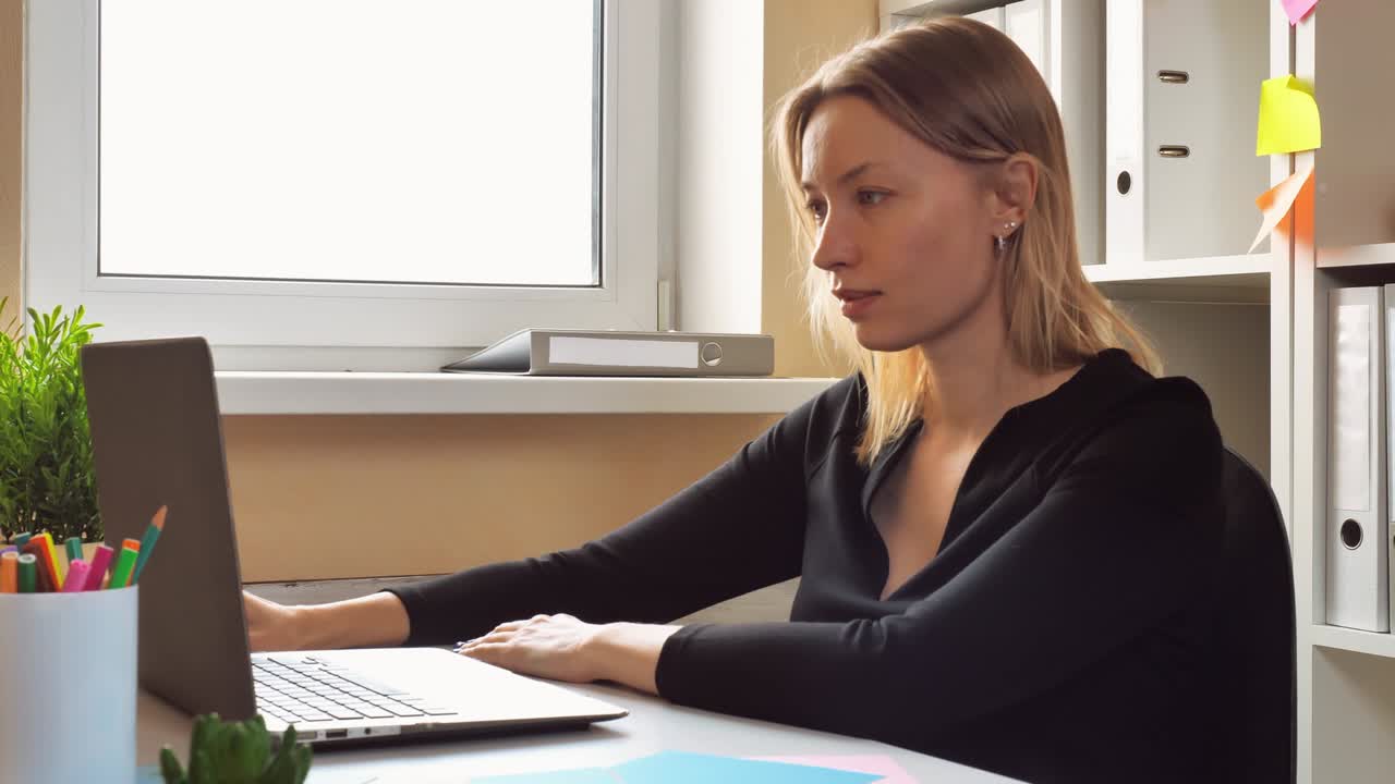 아름다운 노동자 성공을 즐기세요