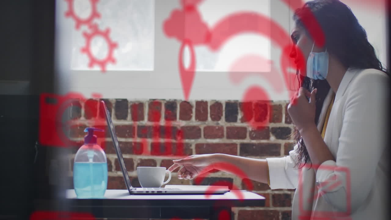 animación de la red de conexiones con iconos sobre la mujer de negocios en la oficina