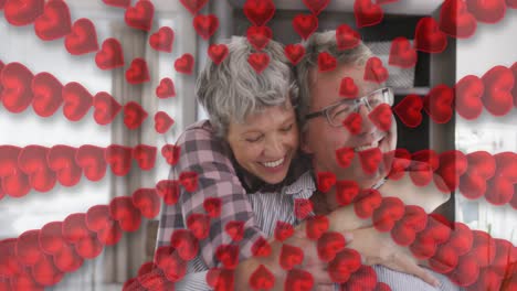animación de abuelos caucásicos felices abrazándose en casa