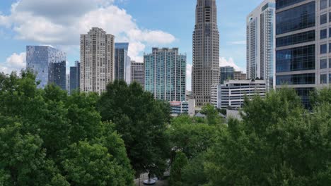 vista aérea del área del centro comercial lenox cerca de atlanta, georgia