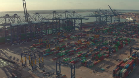 amplio levantamiento y establecimiento de toma aérea del puerto de felixstowe uk