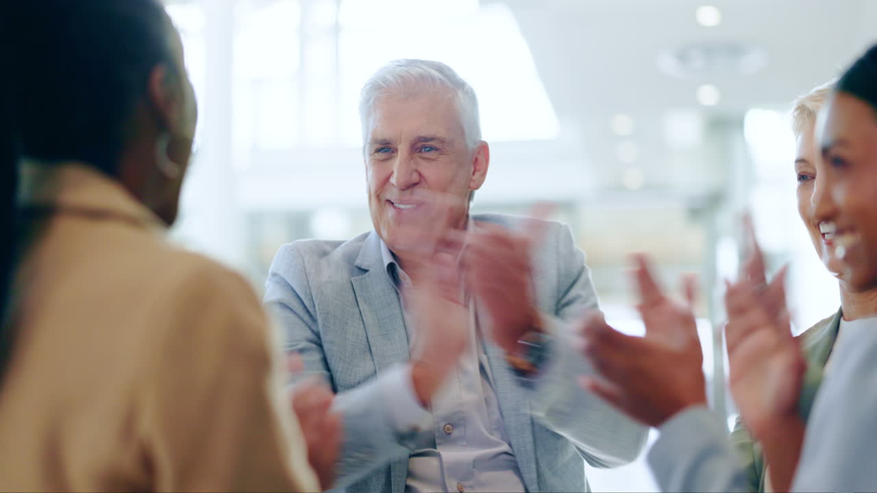 손을 함께, 스택과 비즈니스 사람들