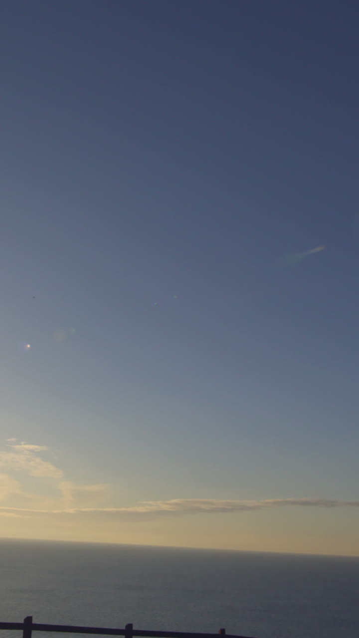 바다 위로 아름다운 일출