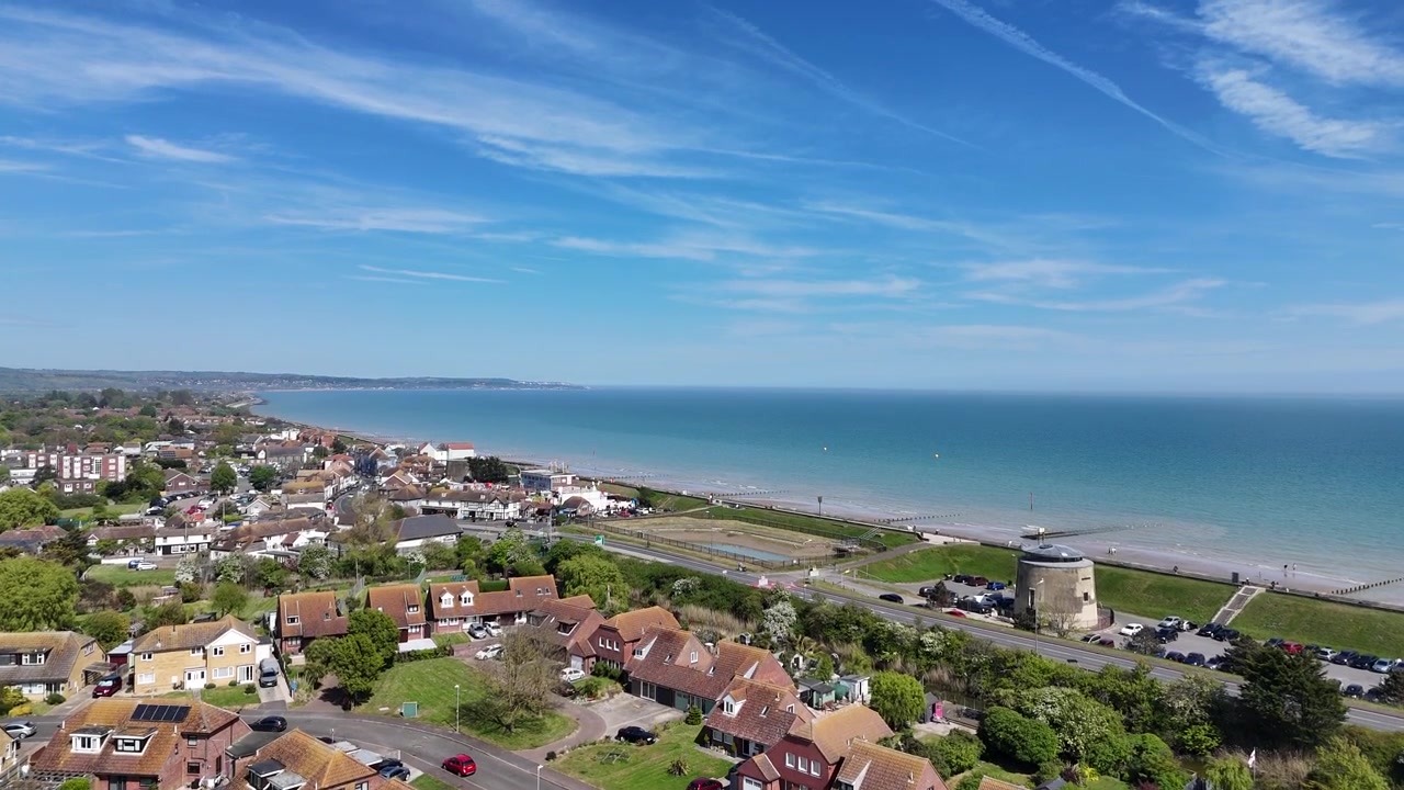 Dymchurch Romney Marsh Kents kyst drone luftfoto blå himmel