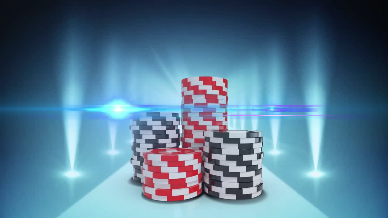 Animazione di raggio di luce su fiches da poker e file di faretti su sfondo blu