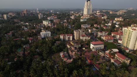 Die-Hochhäuser-Und-Die-Berühmte-Kirche-Sind-In-Luftaufnahmen-Von-Mangaluru-Zu-Sehen