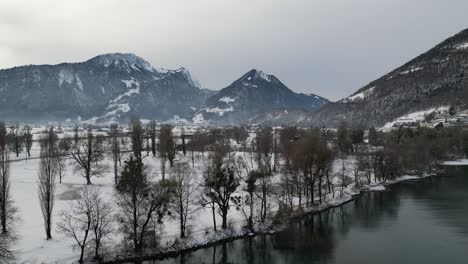 walensee, suiza, impresionantes alpes suizos y lago