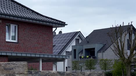 Solar-panels-on-roof-of-modern-houses-in-new-developed-residential-neighborhood-of-Germany