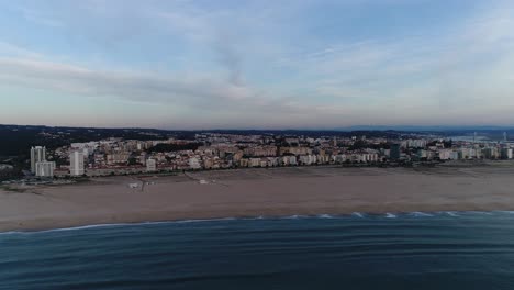 frente a la playa en portugal vista aérea