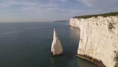 Flying-seagulls-on-Old-Harry-Rocks-cliffs,-Purbeck-island,-Dorset-in-England