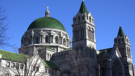 Una-Hermosa-Catedral-Basílica-Iglesia-Católica-Se-Encuentra-Cerca-Del-Centro-De-St-Louis-Missouri-1