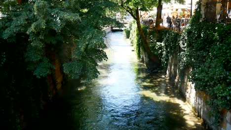 el seguimiento fue filmado en el canal de annecy, francia.