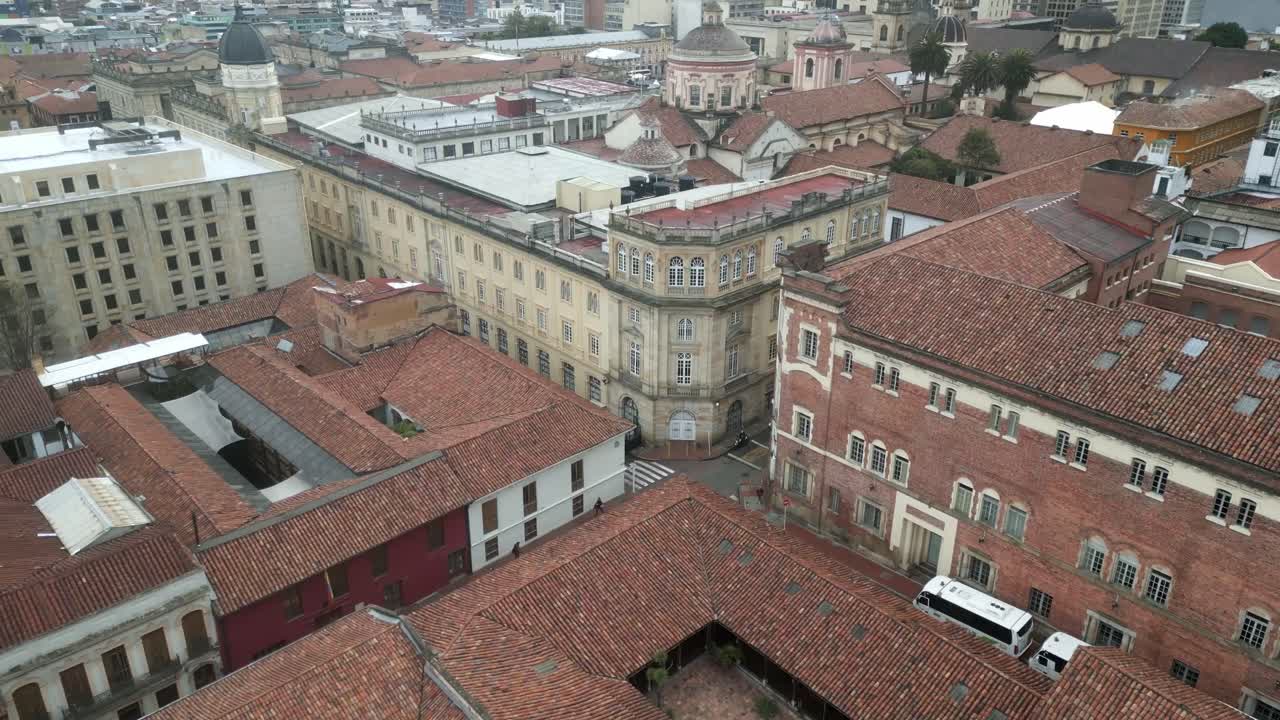 Bogotà, capitale della Colombia, vista aerea dell'architettura del centro storico, edificio coloniale principale e suggestivo.