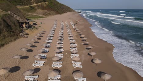 Drone-Aéreo-Playa-Vacía-Debido-Al-Coronavirus