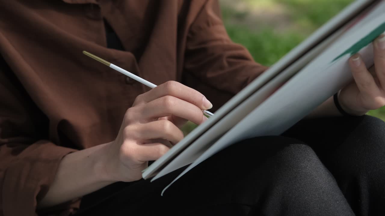 Close-up image of brush strokes