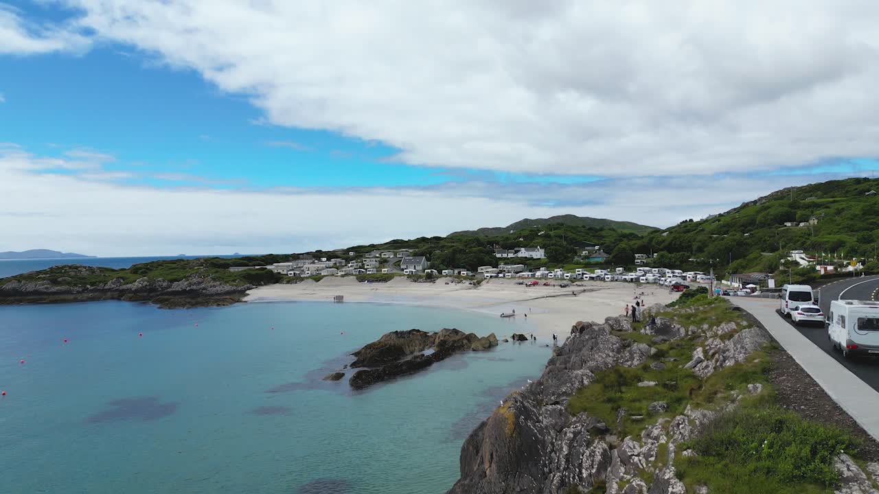 castlecove beach es una impresionante playa ubicada en el condado de kerry, irlanda