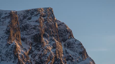 Time-lapse-of-a-steap-mountain-right-before-sunset