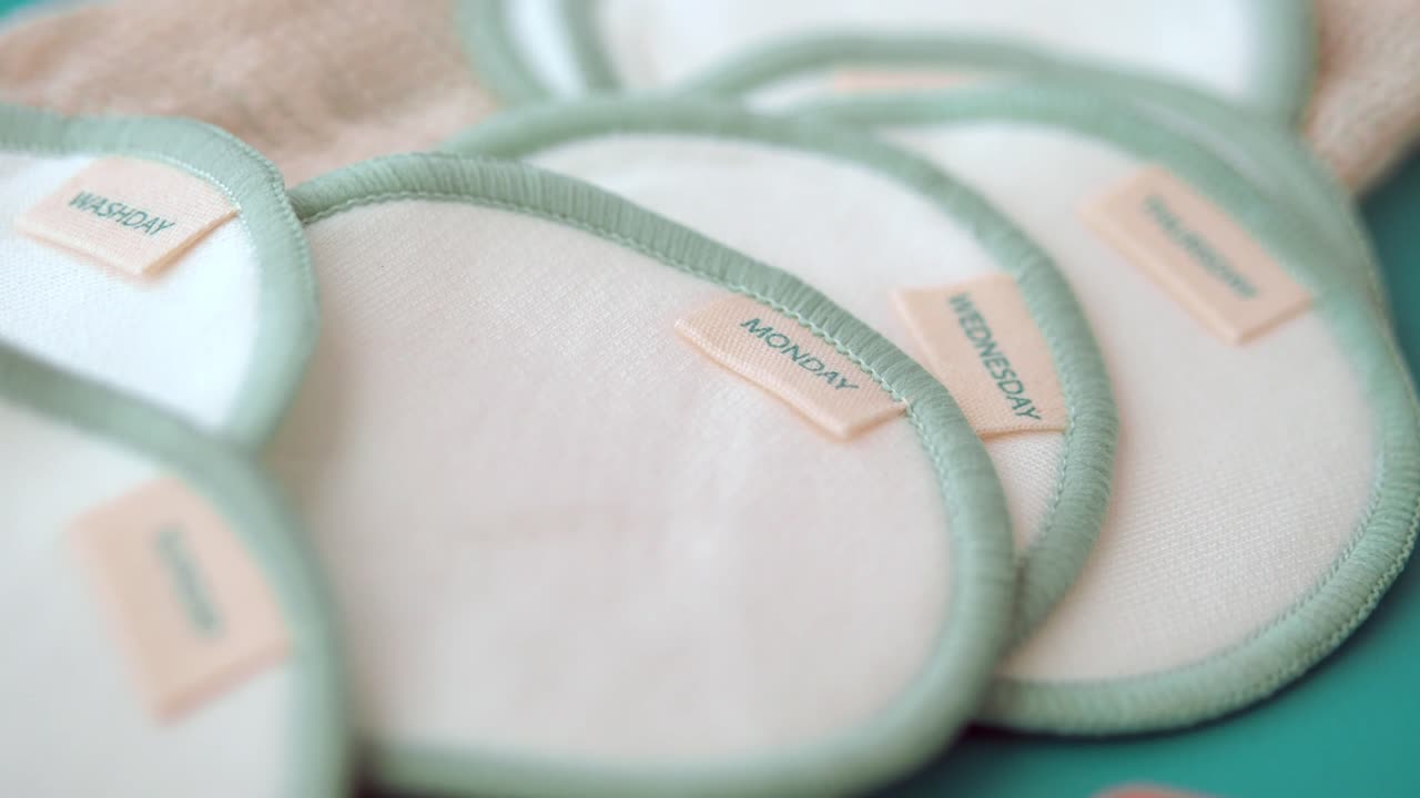 Reusable Makeup Remover Pads with Days of the Week Labels