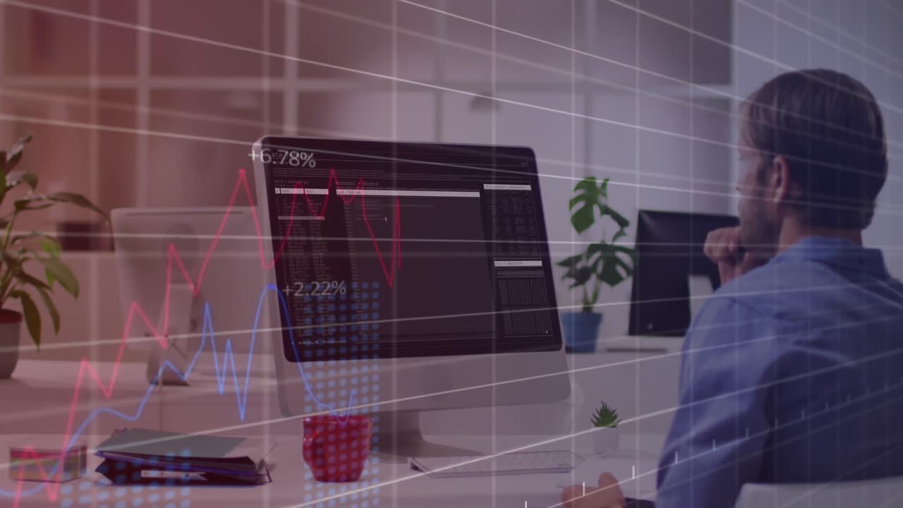animación del procesamiento de datos estadísticos contra la vista trasera de un hombre caucásico que usa una computadora portátil en la oficina