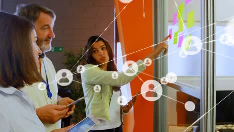 animación de la red de conexiones con iconos sobre colegas de negocios
