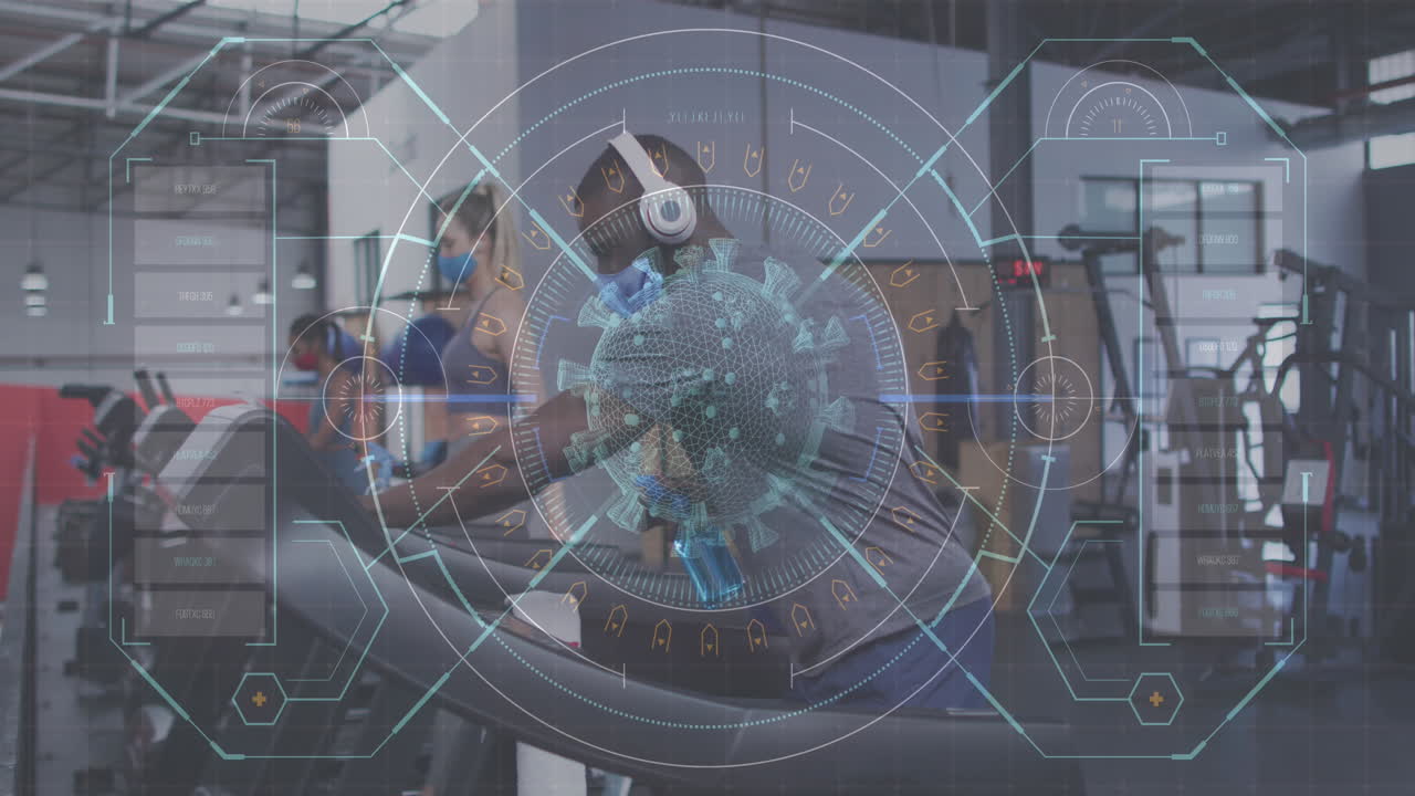 interfaz sobre la célula de covid-19 contra el hombre que usa máscara de cara limpieza de equipos de gimnasio con desinfectante