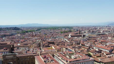 vista de drones sobre la histórica ciudad renacentista de florencia, italia