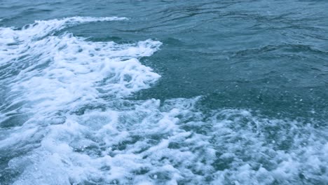 dynamic sea waves captured in krabi, thailand