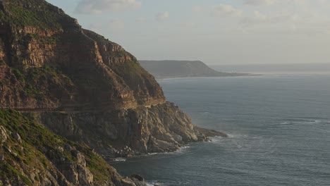 Nach-Sonnenuntergang-Szene-Der-Chapman&#39;s-Peak-Coastal-Road-In-Kapstadt,-Südafrika