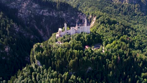 Castillo-De-Neuschwanstein-Alpes-Bávaros-Alemania