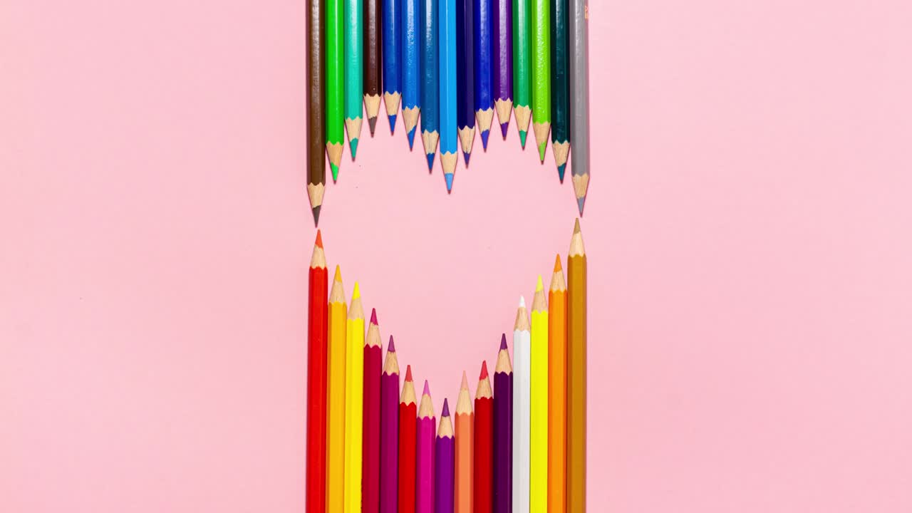 다채로운 연필로 스 모션 애니메이션 교육 개념