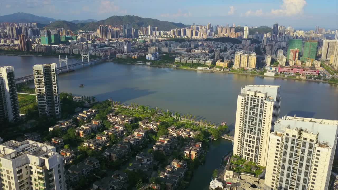 은 날 zhuhai 시내 풍경 강 만 공중 파노라마 4k 중국