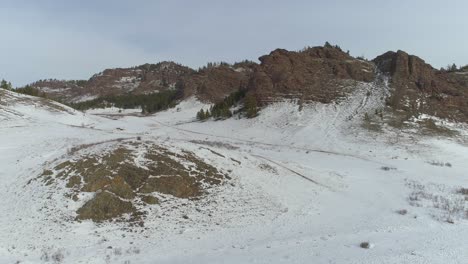 paisaje de montaña de invierno en khakassia