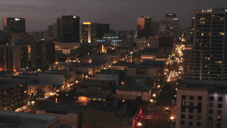 El-Centro-De-San-Diego-En-La-Noche-Desde-Arriba-En-El-Distrito-Histórico-Nacional-En-El-Gaslamp-Quarters-En-San-Diego,-California-2