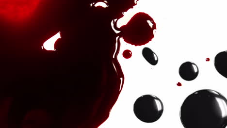 animación digital de la textura líquida del agua roja contra un fondo blanco