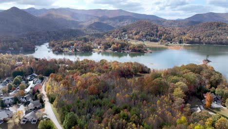 aerial push in to lake chatuge and hiawassee georgia