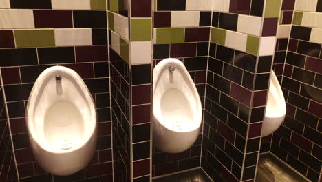 Toilette-Urinal-Herren