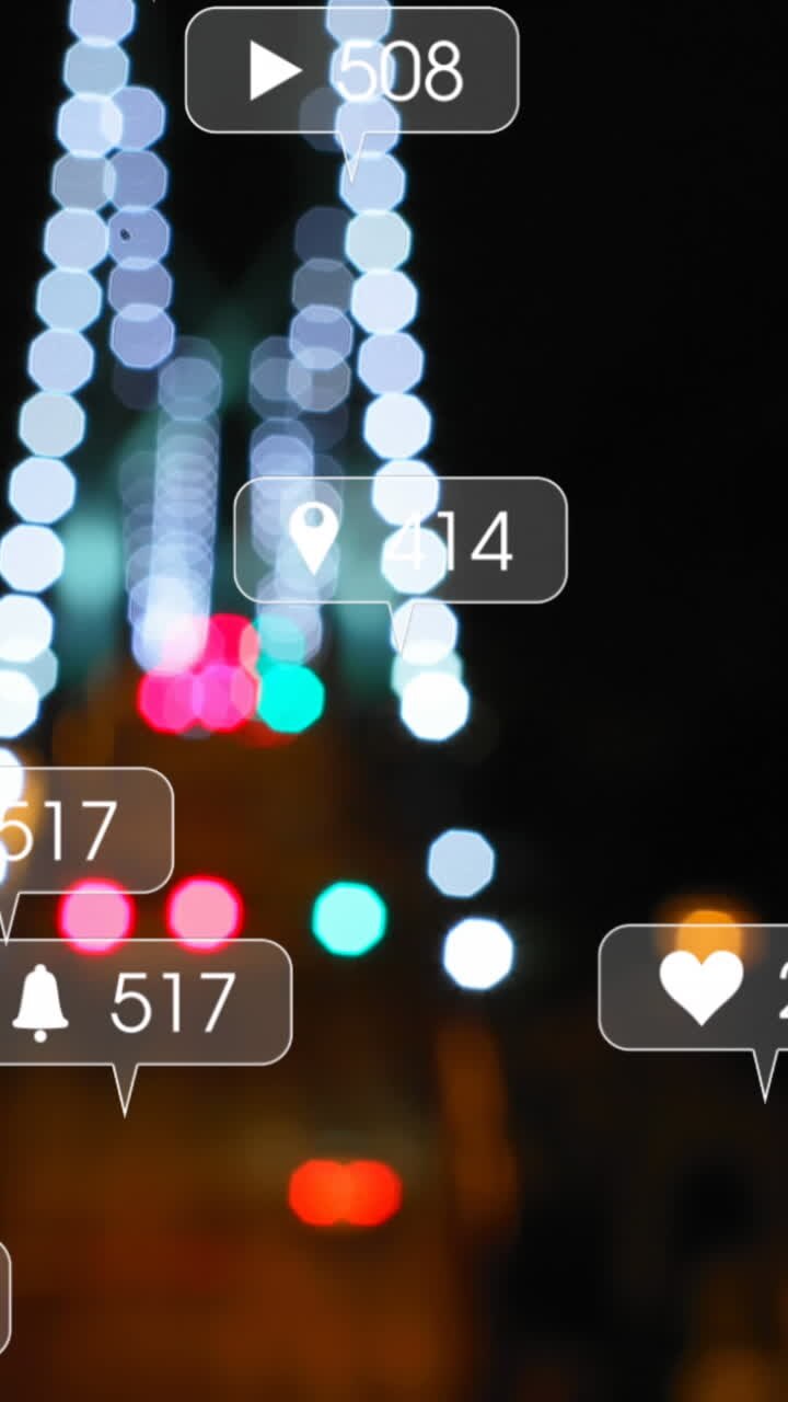 Animation af ikoner og tal for sociale medier over en sløret by og trafiklys